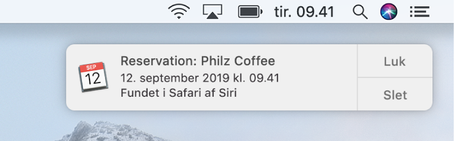 Et forslag fra Siri om at føje en begivenhed fra Safari til Kalender.