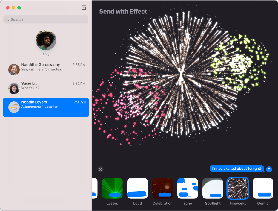 La fenêtre Messages avec plusieurs conversations dans la barre latérale de gauche, ainsi qu’un effet de message, feux d’artifice, qui apparaît dans la conversation sur la droite.