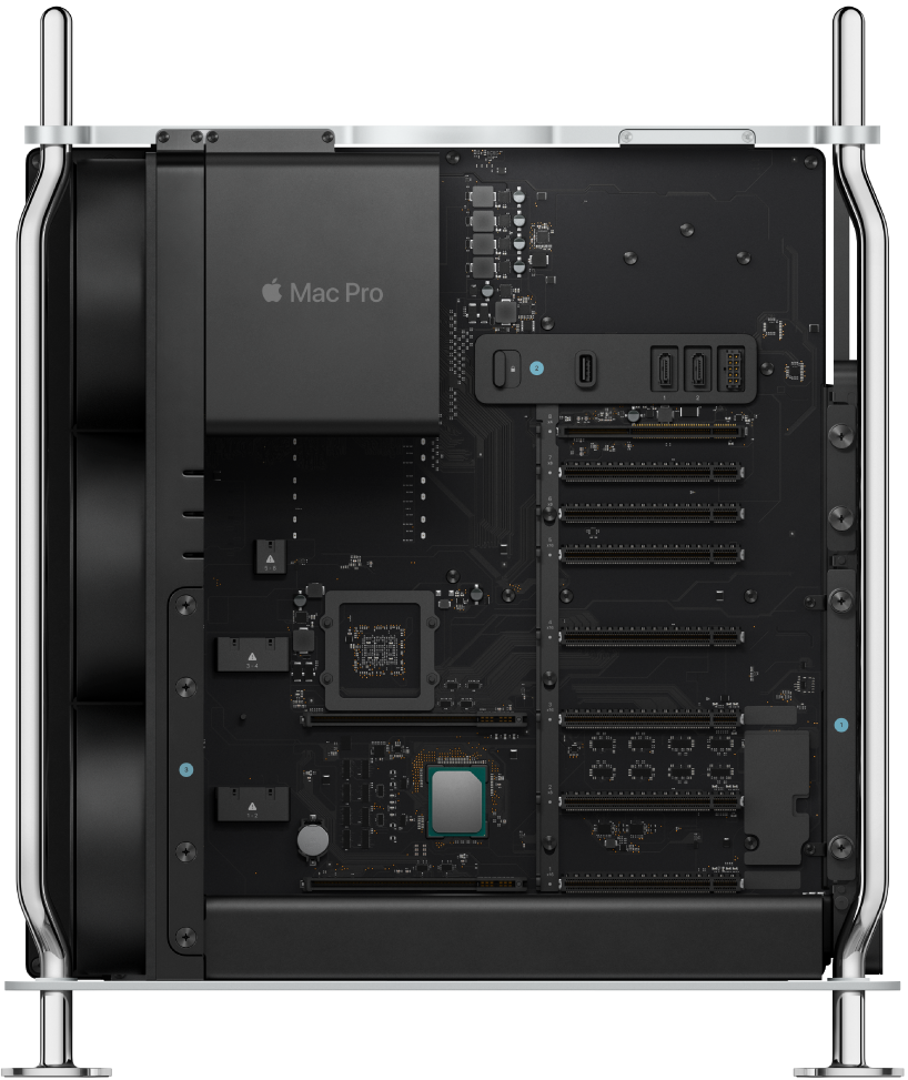 Pohled na vnitřní uspořádání racku Macu Pro