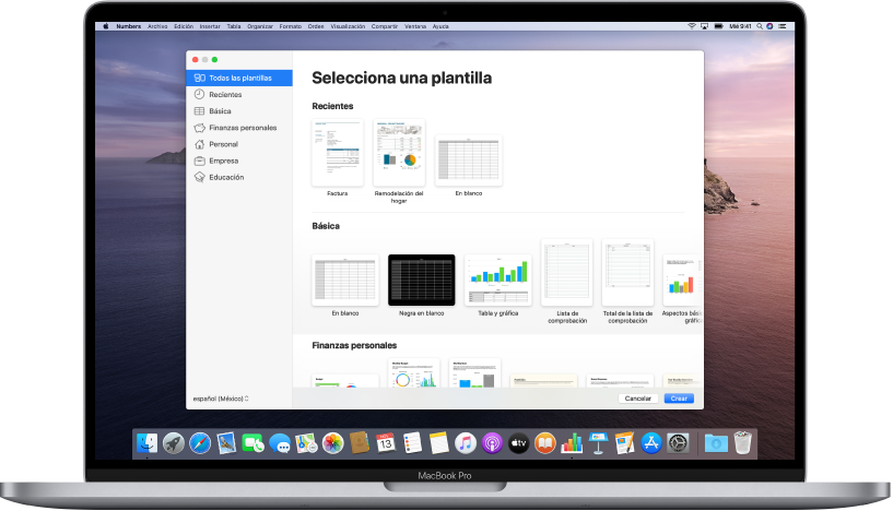 Una MacBook Pro mostrando la pantalla del selector de plantillas de Numbers. La categoría “Todas las plantillas” está seleccionada a la izquierda y las plantillas prediseñadas aparecen en filas y organizadas por categoría a la derecha.