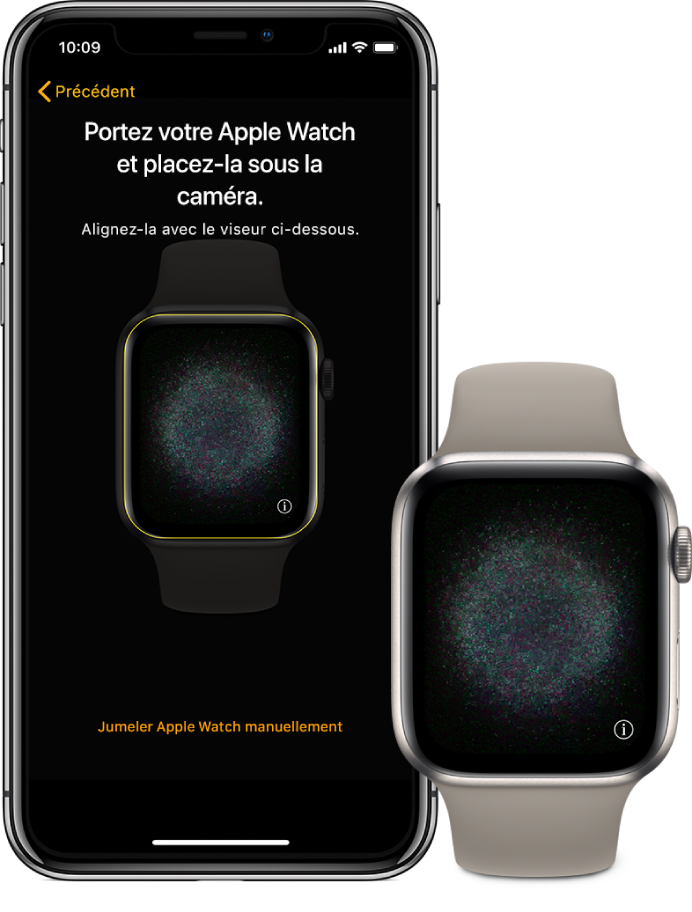 Un iPhone et une montre côte à côte. L’écran de l’iPhone affiche les instructions de jumelage et l’Apple Watch est visible dans le viseur; l’écran de l’Apple Watch affiche l’image de jumelage.
