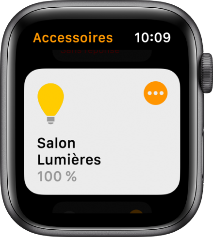 App Maison montrant un accessoire d’éclairage. Touchez l’icône dans le coin supérieur droit de l’accessoire pour ajuster ses réglages.