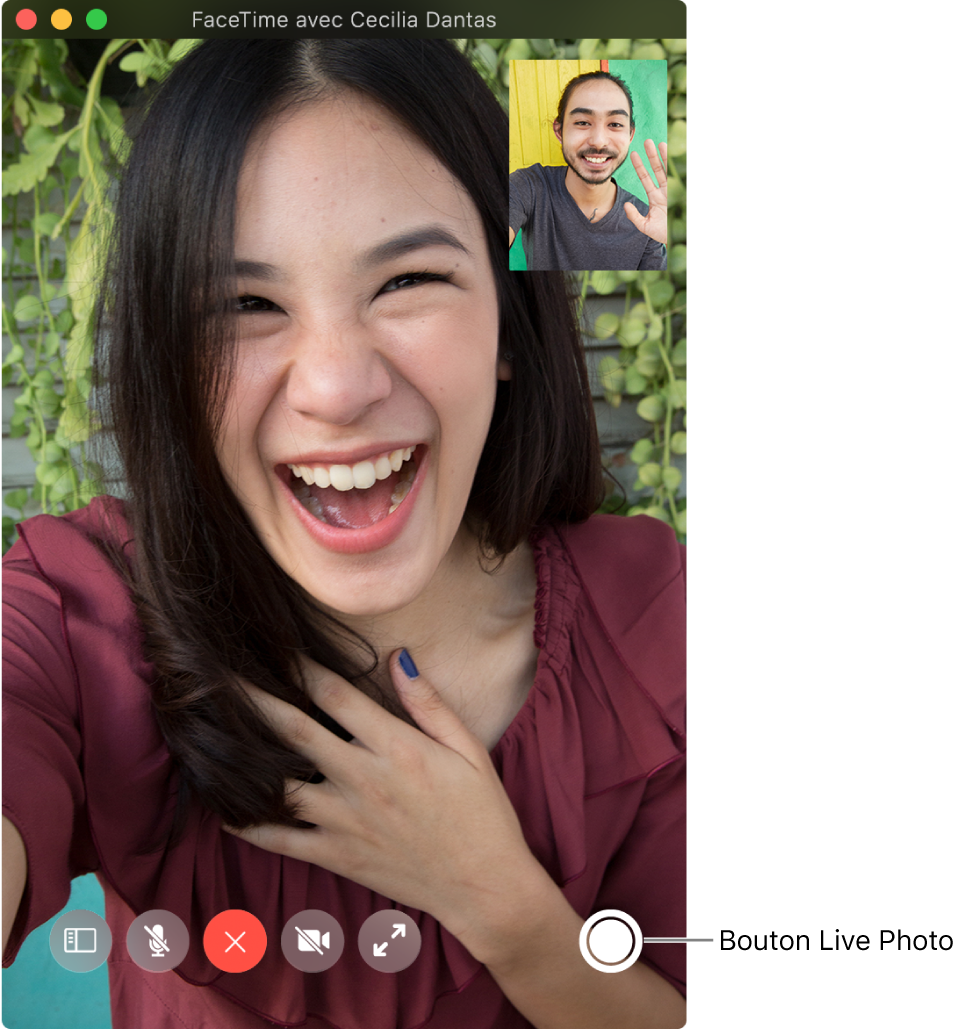 Placez le pointeur sur la fenêtre FaceTime pour afficher le bouton « Live Photo ».
