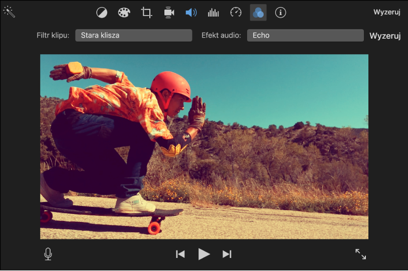 Okno podglądu pokazujące klip z zastosowanym filtrem oraz narzędzia filtru klipu powyżej.