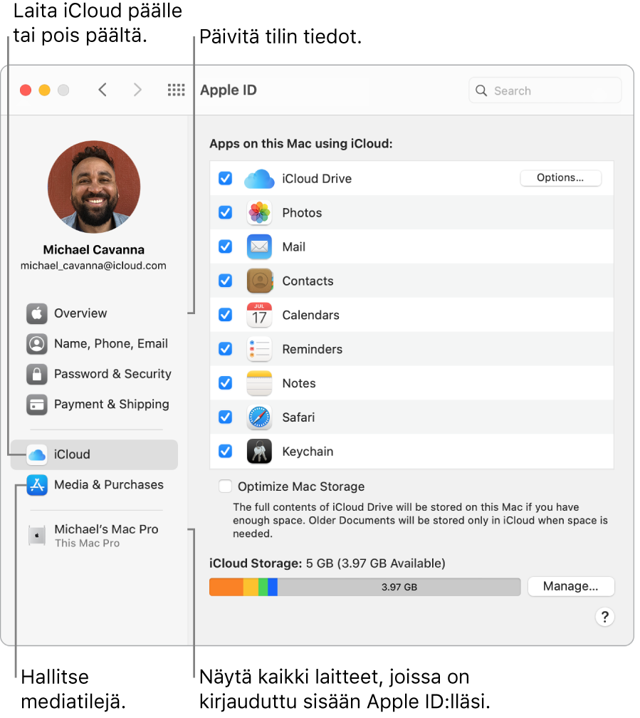 Järjestelmäasetusten Apple ID -osio. Klikkaamalla sivupalkin kohteita voit päivittää tilitietosi, laittaa iCloudin päälle tai pois päältä, hallita mediatilejä ja nähdä kaikki Apple ID:lläsi kirjautuneet laitteet.