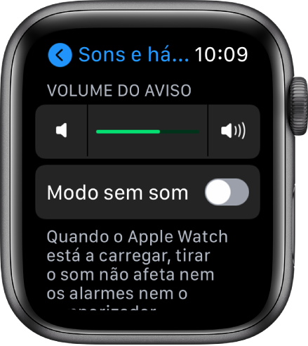Definições de “Sons e háptica” no Apple Watch, com o nivelador “Volume do aviso” na parte superior e o botão “Modo sem som” por baixo.