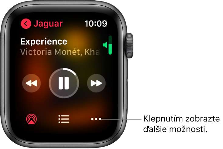 Obrazovka Práve hrá v apke Hudba. Názov albumu je vľavo hore. Názov skladby a interpreta je v hornej časti, ovládacie prvky prehrávanie v hornej časti a tlačidlá AirPlay, zoznam skladieb a Možnosti v spodnej časti.