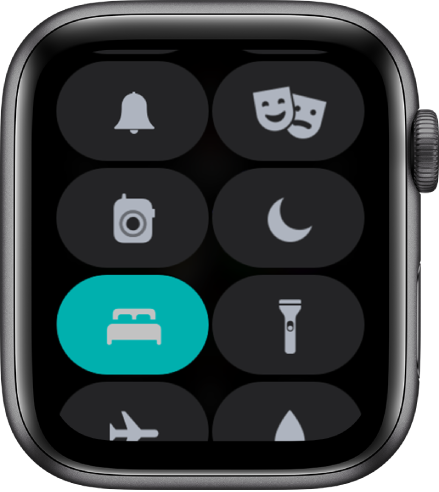 Control Center (Središče za nadzor) s prikazanim gumbom načina Sleep (Spanje) spodaj levo.