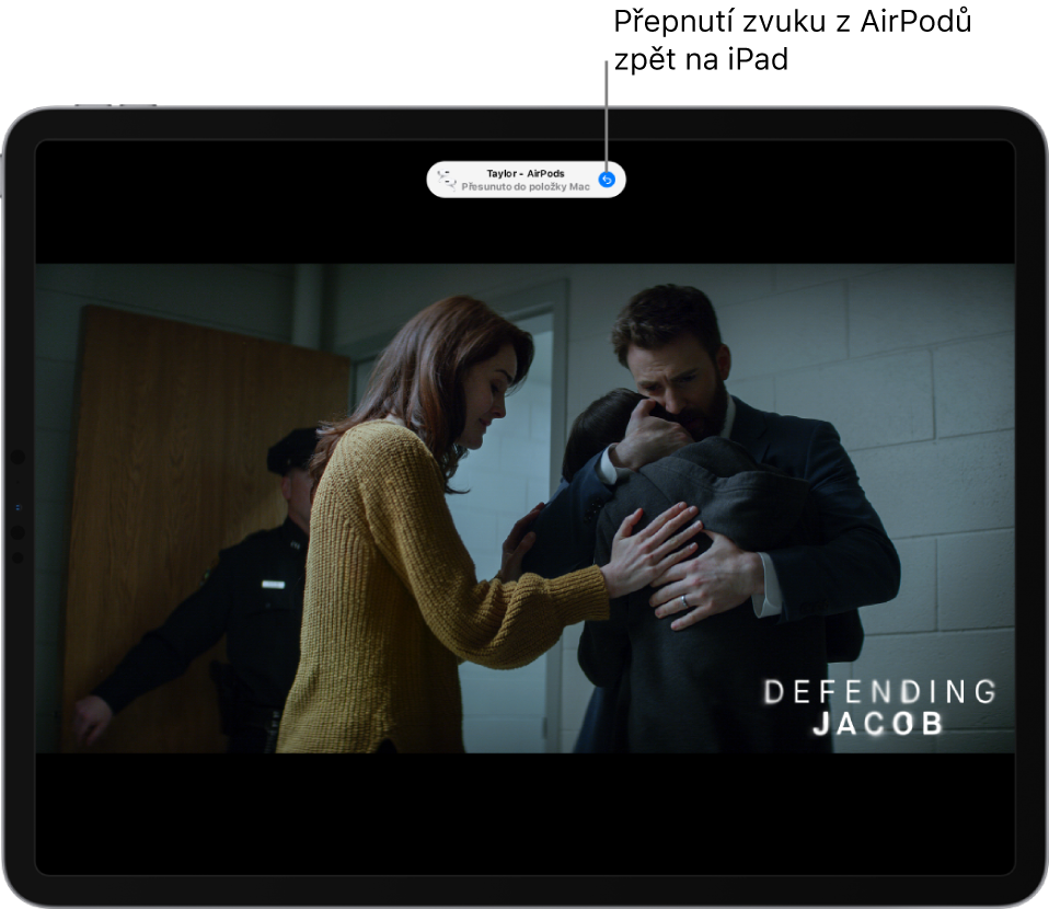 Obrazovka iPadu se zprávou o přepnutí AirPodů Pro na Mac a s tlačítkem pro přepnutí zpět na iPad