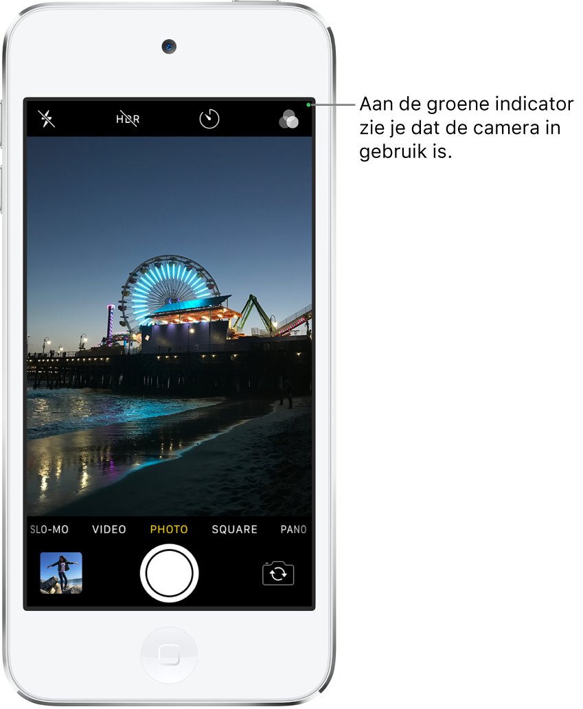 Het Camera-scherm in de fotomodus. Een groene indicator rechtsbovenin geeft aan dat de camera in gebruik is.