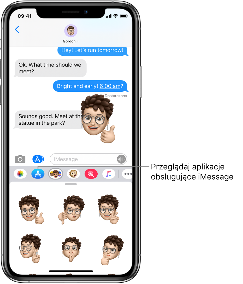 Okno Wiadomości z wybranym przyciskiem przeglądarki aplikacji obsługujących iMessage. Otwarta szufladka z aplikacjami zawiera naklejki z buźkami.