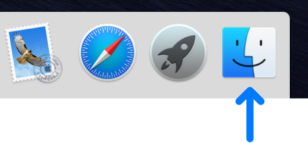 سهم أزرق يشير إلى أيقونة Finder على الجانب الأيسر من الـ Dock.