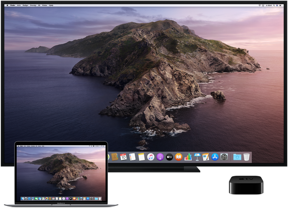 En Mac, et HDTV og Apple TV indstillet til AirPlay-skærmdublering.