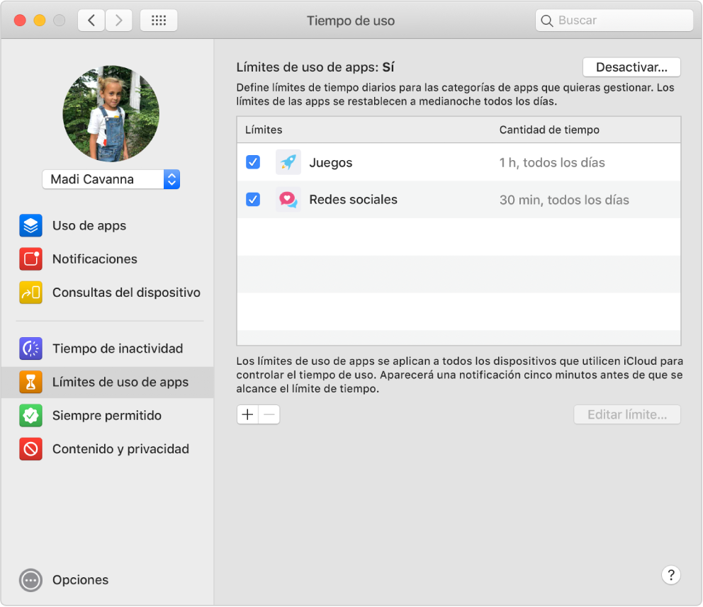 El panel de límites de uso de apps de “Tiempo de uso” con “Límites de uso de apps” activado. Los límites de tiempo están configurados para dos categorías de apps.