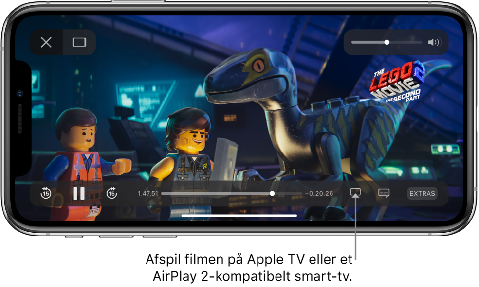 En film, der afspilles på skærmen på iPhone. Nederst på skærmen findes betjeningspanelet til afspilning, herunder knappen Skærmdublering nederst til højre.