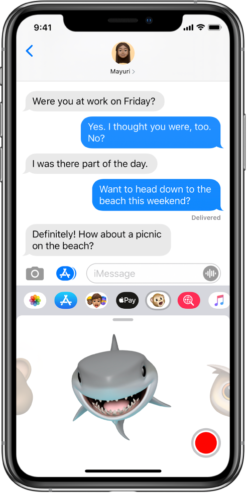 A Messages conversation with an Animoji selected and ready to be recorded before being sent.