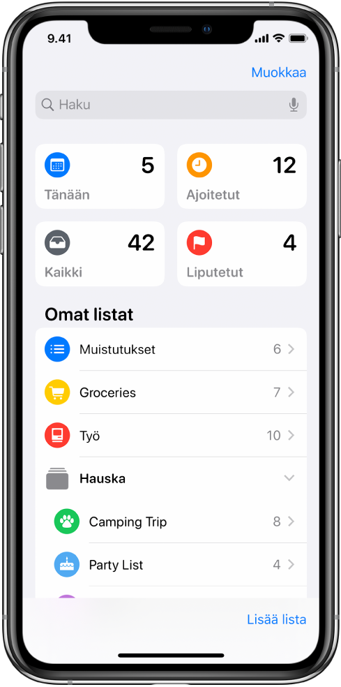 Näyttö, jossa näkyy useita luetteloita Muistutukset-apissa. Ylhäällä näkyvät älykkäät luettelot muistutuksista, joiden määräpäivä on tänään, ajoitetuista muistutuksista ja liputetuista muistutuksista. Lisää luettelo -painike näkyy alaoikealla.