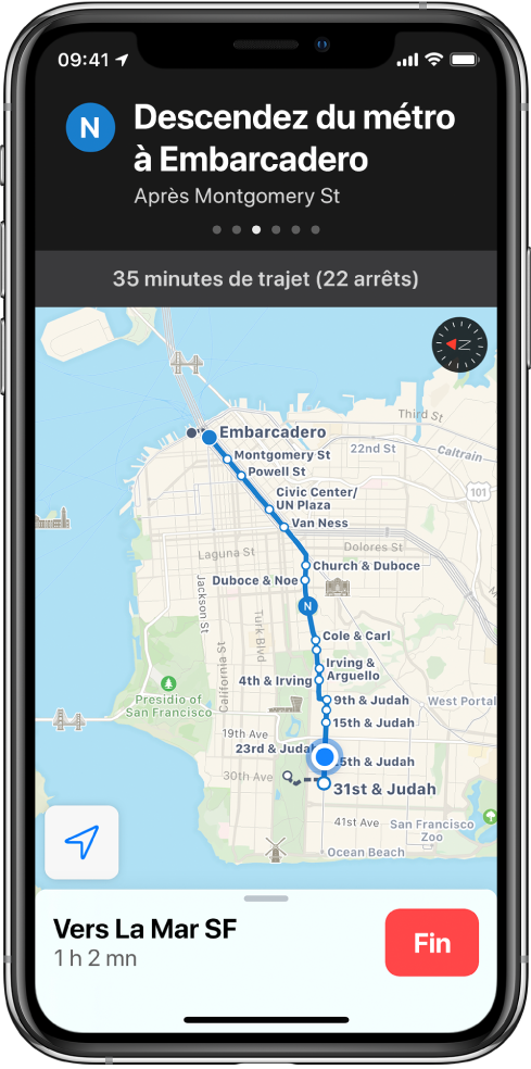 Plan d’un itinéraire en transports en commun à San Francisco. Une fiche d’itinéraire en haut de l’écran montre l’instruction « Quitter le train à Embarcadero ».