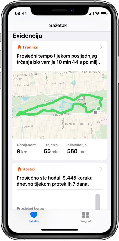 Zaslon Sažetak u aplikaciji Zdravlje prikazuje isticanja koja sadrže vrijeme, udaljenost i rutu za posljednji trening trčanja i prosječne korake po danu tijekom posljednjih 7 dana.