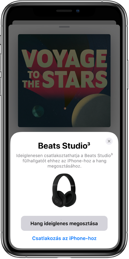 Az iPhone képernyője egy Beats fejhallgatót ábrázoló képpel. A képernyő alján lévő gomb segítségével ideiglenesen meg lehet osztani a hang lejátszását.