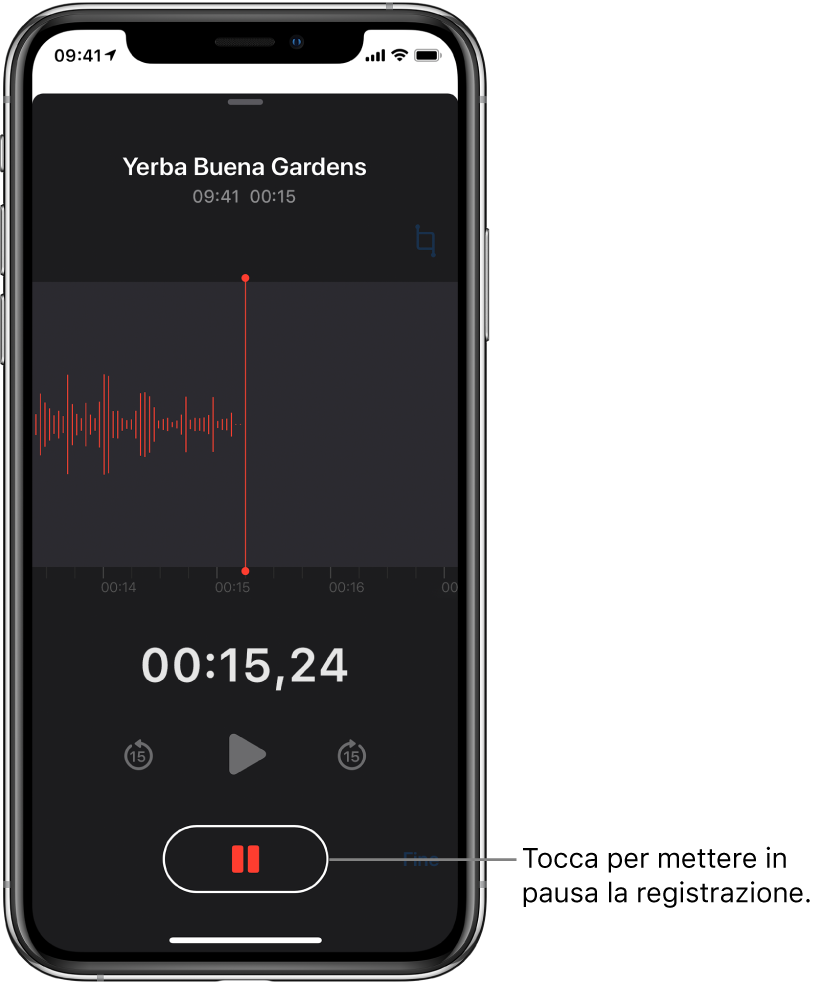 La schermata di Memo Vocali mostra una registrazione in corso, con un pulsante Pausa attivo e i controlli per riprodurre, andare avanti di 15 secondi e andare indietro di 15 secondi oscurati. La parte principale dello schermo mostra la forma d'onda della registrazione in corso, nonché un indicatore del tempo.