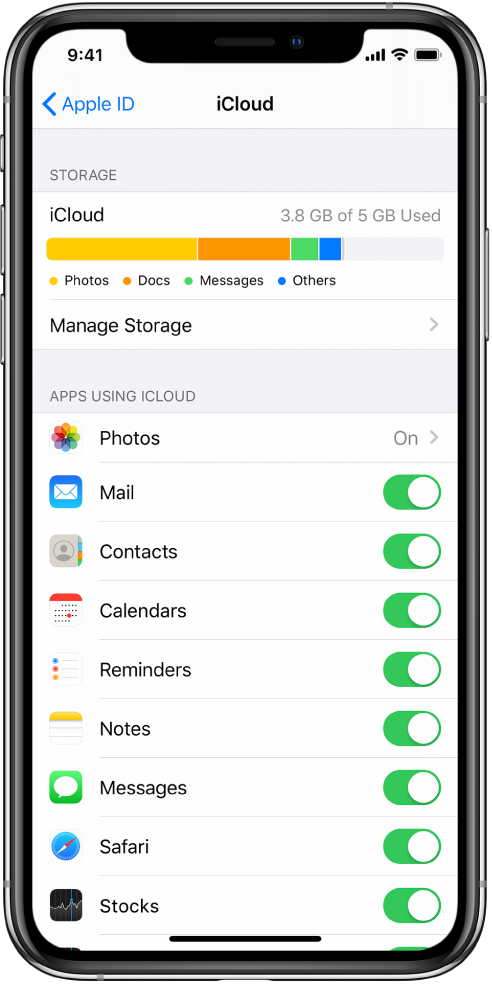 iCloud Storage өлшегішін және iCloud қызметімен пайдалануға болатын Mail, Contacts және Messages қолданбаларын қоса қолданбалар мен мүмкіндіктердің тізімін көрсетіп тұрған iCloud settings экраны.