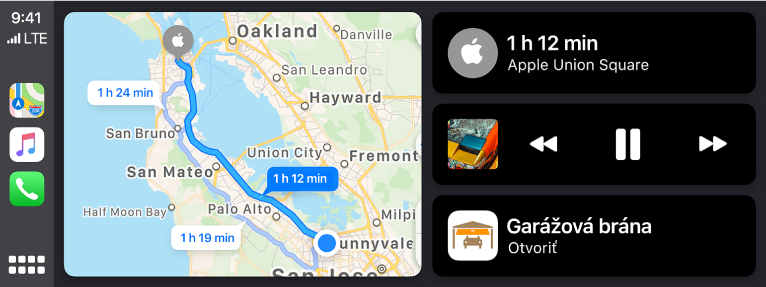 Obrazovka CarPlay infosystému, na ktorej sa pri ľavom okraji nachádzajú ikony apiek Mapy, Hudba a Telefón, uprostred je mapa s trasou jazdy autom a napravo skupina troch ďalších položiek. Položka v hornej časti uvádza, že odhadovaný čas jazdy do centra Apple Union Square je 1 hodina a 12 minút. Uprostred sú zobrazené ovládacie prvky prehrávania médií. Položka v dolnej časti ukazuje, že brána garáže je otvorená.