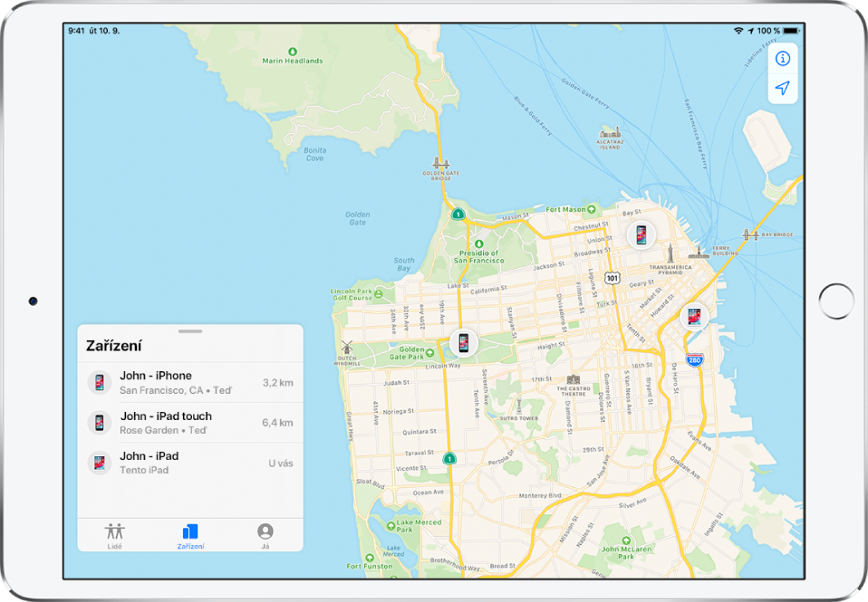 V seznamu Zařízení jsou zobrazena tři zařízení: Janův iPhone, Janův iPod touch a Janův iPad. Na mapě San Franciska je zobrazena poloha každého z nich.