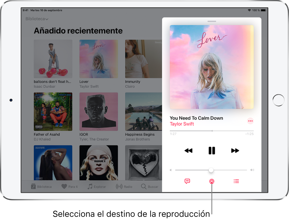 Los controles de reproducción de la pantalla “En reproducción” de la app Música. El botón “Destino de la reproducción” se encuentra en la parte inferior de la pantalla.