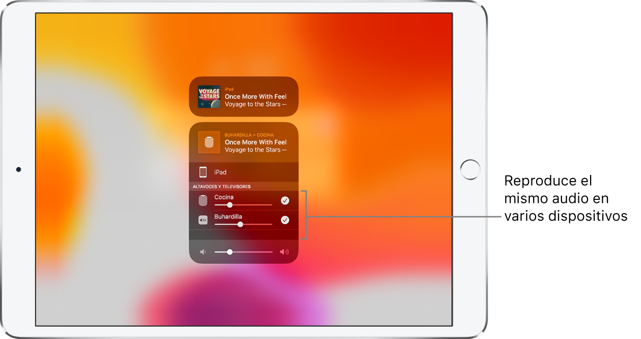 En la pantalla del iPad se ve el HomePod y el Apple TV seleccionados como destinos de audio.