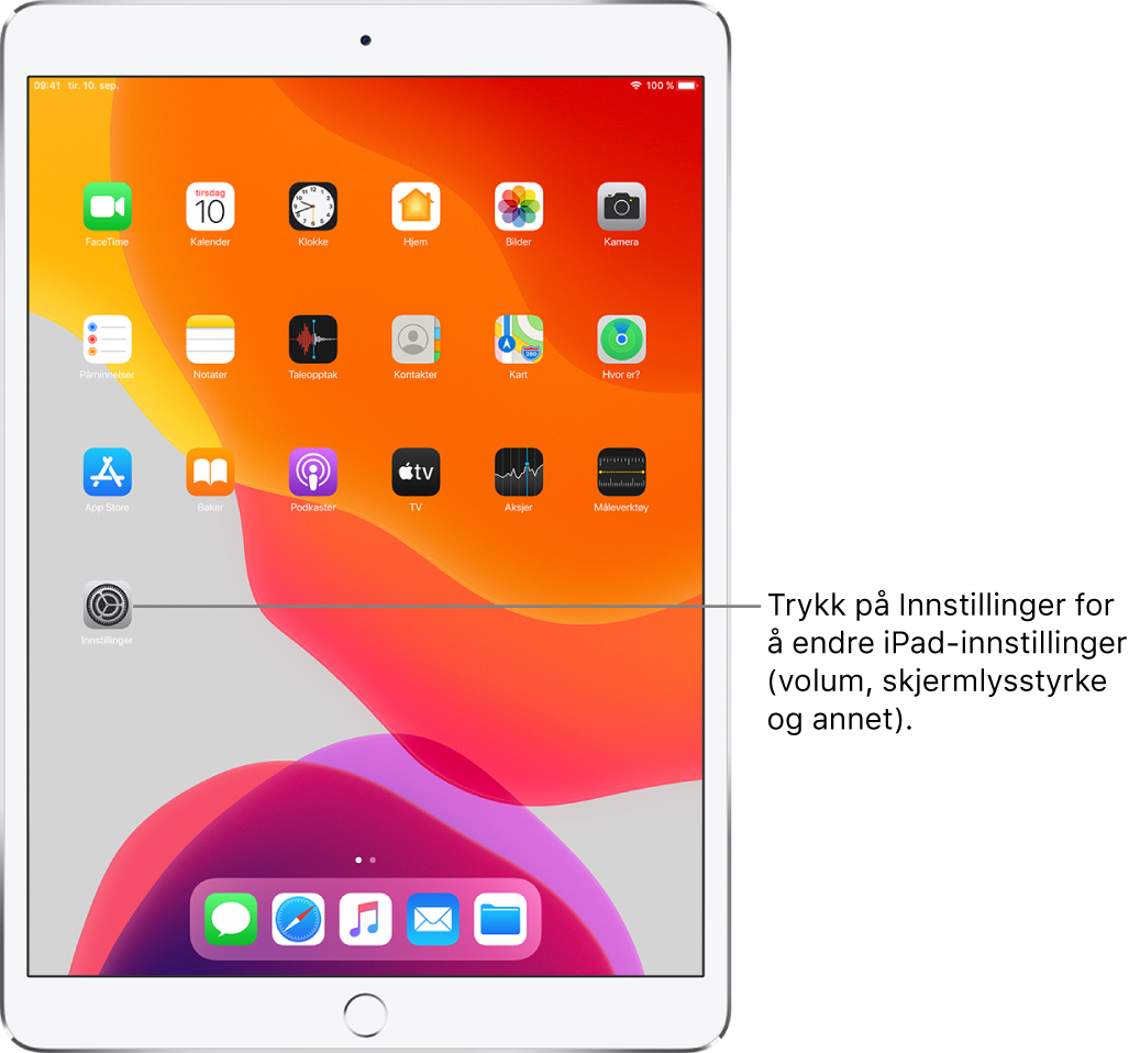 Hjem-skjermen på iPad, med flere symboler, inkludert Innstillinger-symbolet, som du kan trykke på for å endre lydvolumet, lysstyrken på skjermen og annet på iPaden.
