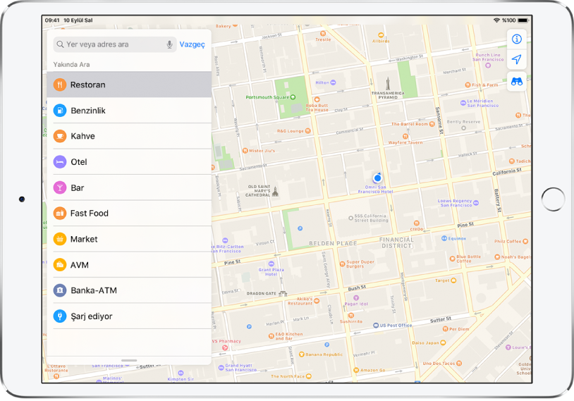 San Francisco şehir merkezinin bir kısmını gösteren bir harita. Solda Restoranların, kafelerin ve Fast Food restoranların dahil olduğu bir öğeler listesi var ve Restoranlar seçili. Haritada turuncu simgeler yemek yenecek yerleri gösterir. Bilgi, konum ve 3B düğmeleri sağ üstte görünür.