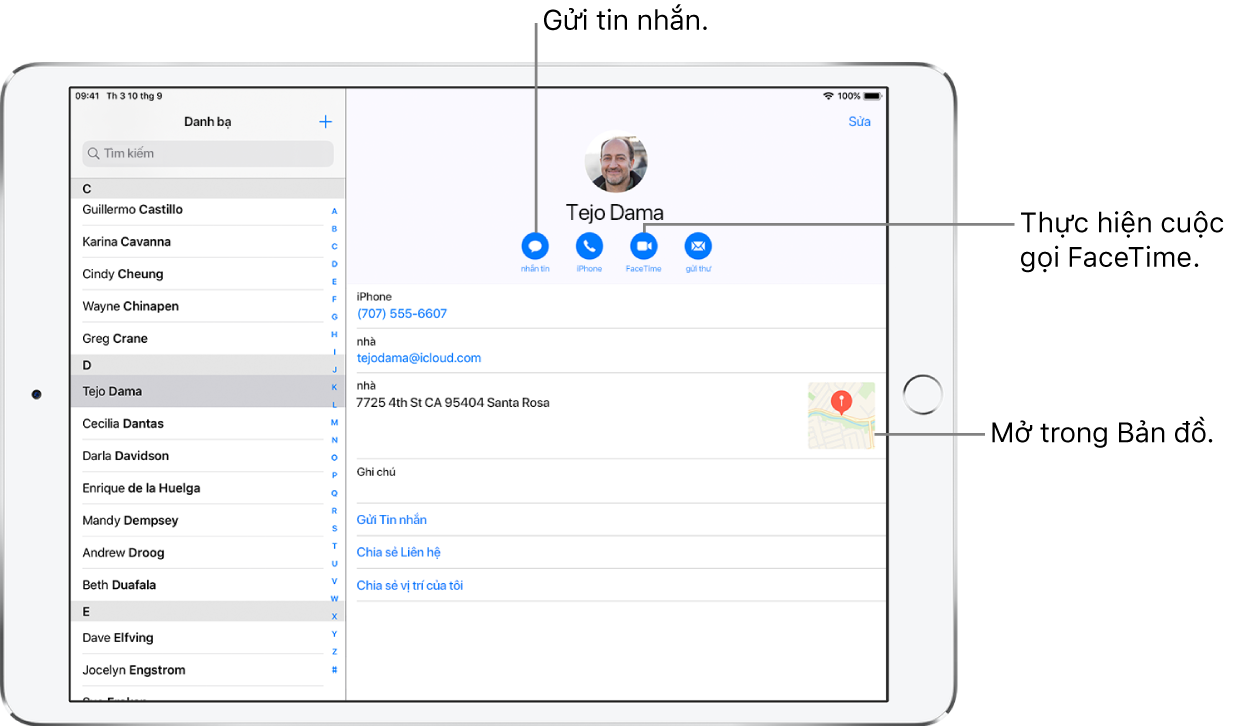 Màn hình Danh bạ, với danh sách Danh bạ ở bên trái và thẻ liên hệ được chọn ở bên phải. Bên dưới tên và ảnh của liên hệ là các nút để gửi tin nhắn, thực hiện cuộc gọi điện thoại, thực hiện cuộc gọi FaceTime, gửi email và gửi tiền bằng Apple Pay. Bên dưới các nút là thông tin liên hệ.
