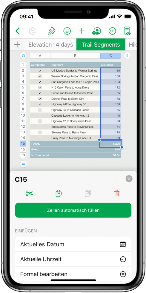 Eine Tabellenkalkulation zeigt eine Tabelle mit Wanderrouten und die Länge der jeweiligen Routen. Das Menü „Zellenaktionen“ ist geöffnet und zeigt Optionen zum Hinzufügen des heutigen Datums und Bearbeiten der Formel in der aktivierten Zelle.