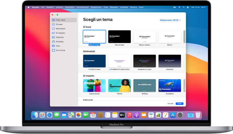 Un MacBook Pro con “Scelta modelli” di Keynote aperto sullo schermo. La categoria “Tutti i temi” è selezionata sulla sinistra e i temi predefiniti vengono visualizzati sulla destra, in righe divise per categoria. Il menu a comparsa per lingua e zona si trova nell’angolo inferiore sinistro e i menu a comparsa Standard ed Esteso si trovano nell’angolo superiore destro.