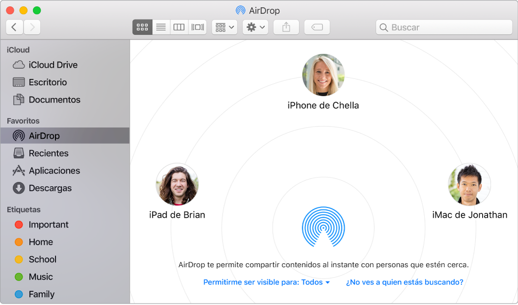 Ventana del Finder con AirDrop seleccionado en la sección Favoritos de la barra lateral.