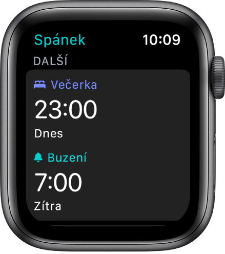 Obrazovka Spánek s večerním spánkovým rozvrhem. Nahoře je pod nadpisem Večerka uvedený čas 23:00. Pod ním je čas buzení 7:00.