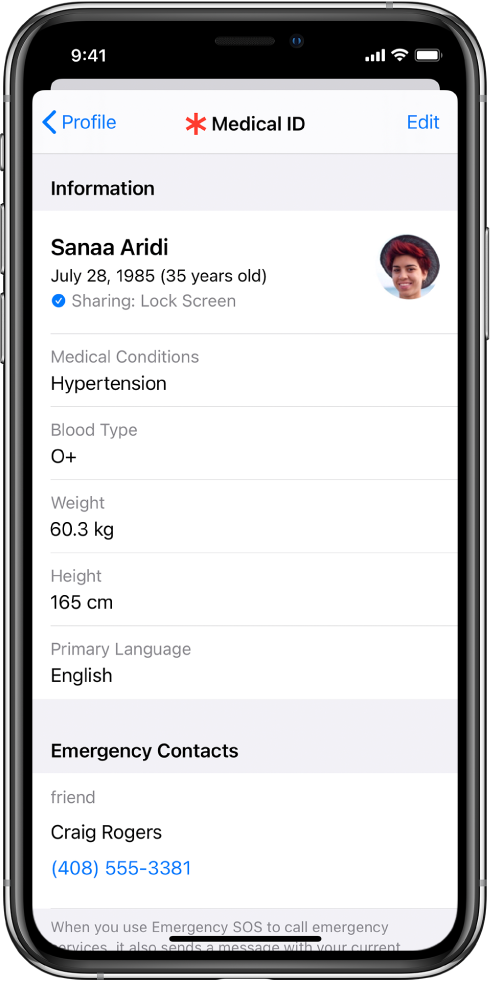 Una pantalla de ficha médica con información que incluye la fecha de nacimiento, enfermedades, medicamentos y un contacto de emergencia.