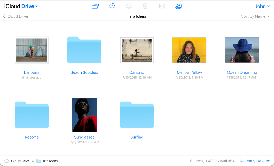 Folder iCloud Drive yang dipanggil “Idea Lawatan” mengandungi foto dan subfolder.