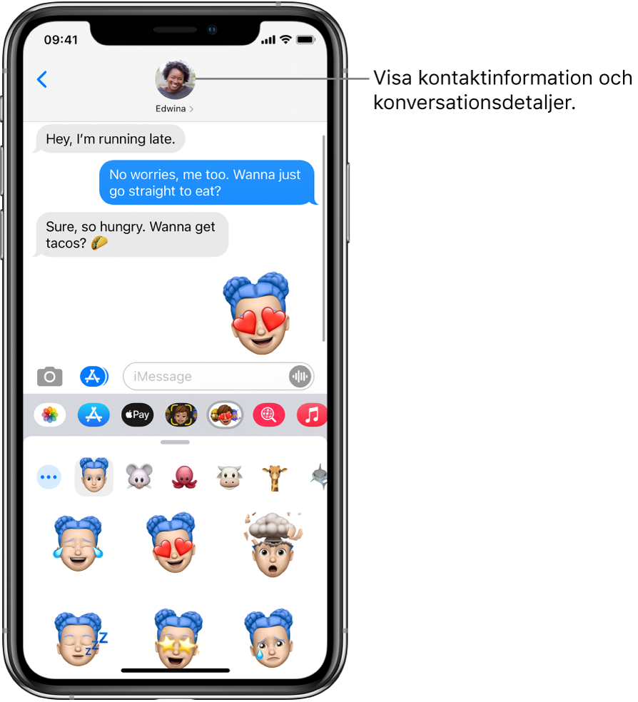 En konversation i Meddelanden. Från vänster till höger längs överkanten finns tillbaka-knappen och en bild på personen som du skickar meddelanden till. I mitten finns de meddelanden som har skickats och tagits emot i konversationen. Längst ned, från vänster till höger, finns knapparna Bilder, Affärer, Apple Pay, Memoji, Hashtag-bilder, Musik och Digital Touch.