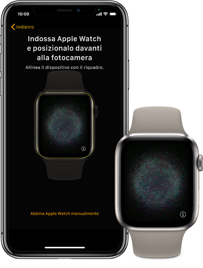 Un iPhone e un Apple Watch che mostrano le loro schermate di abbinamento.
