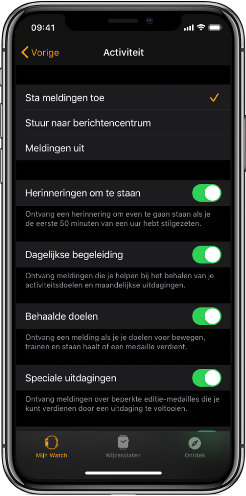Het Activiteit-scherm in de Apple Watch-app, waar je kunt instellen welke meldingen je wilt ontvangen.