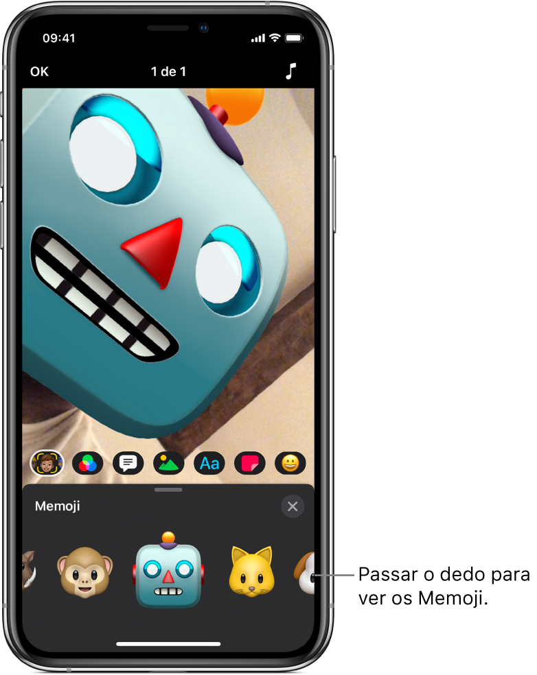 Um Memoji robô no editor, com o Memoji selecionado e as personagens Memoji por baixo.