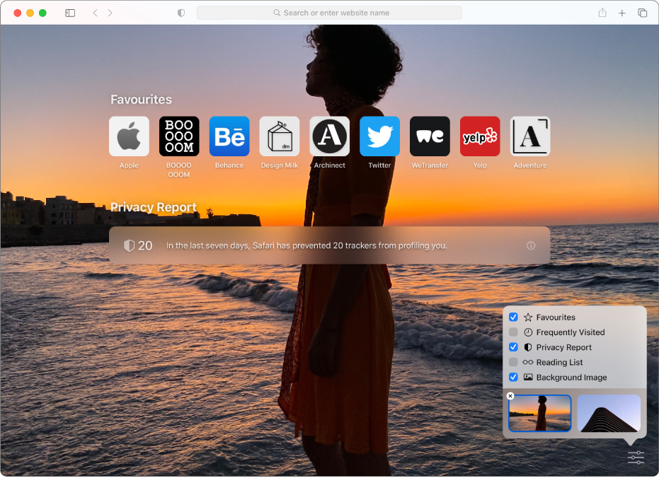 The Safari start page, showing favourite websites, a Privacy Report summary and customisation options.