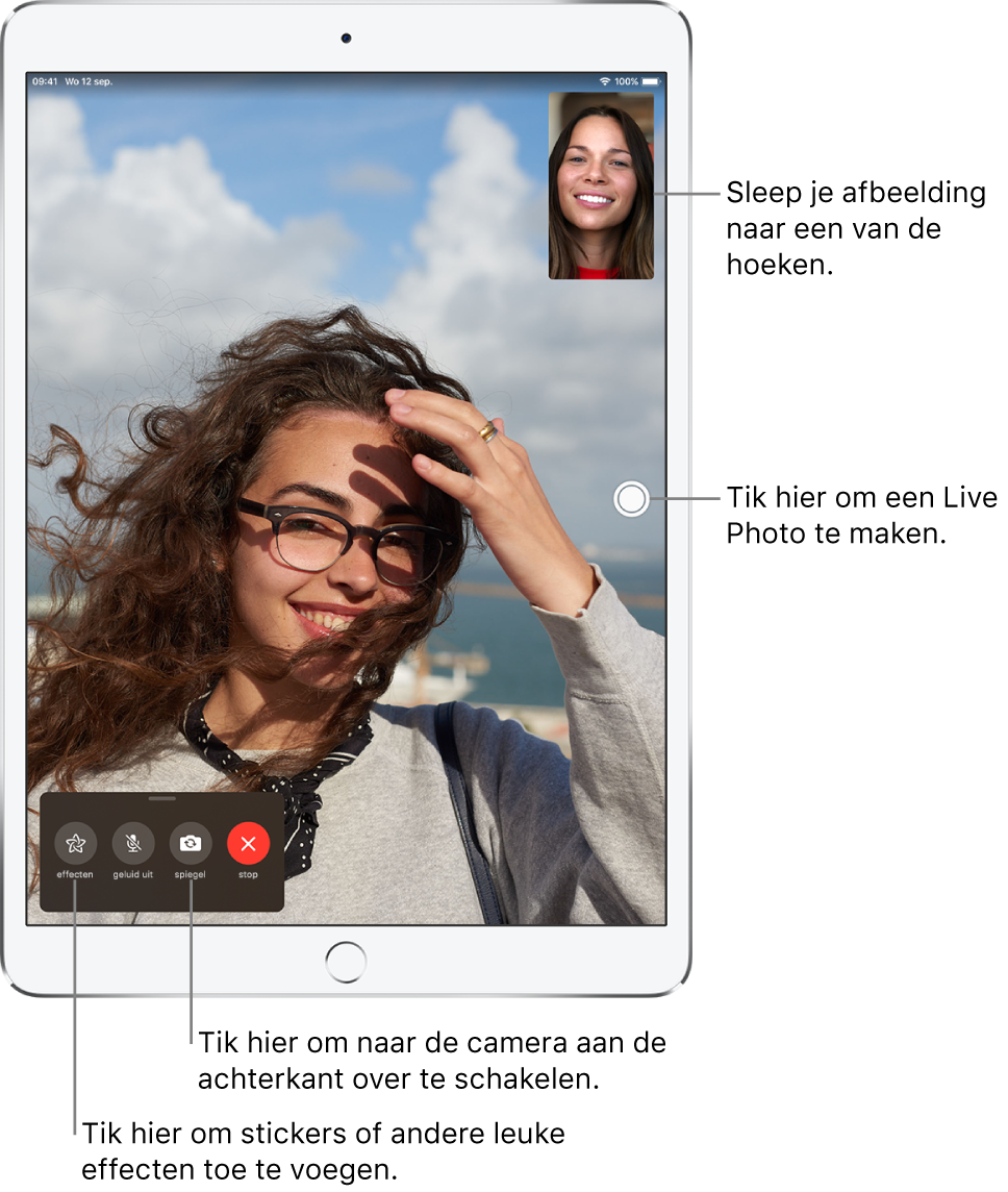 Het FaceTime-scherm met daarin een gesprek dat aan de gang is. Het beeld van jezelf wordt weergegeven in een kleine rechthoek rechtsbovenin, terwijl het beeld van je gesprekspartner de rest van het scherm vult. Onder in het scherm zie je de knoppen voor effecten, geluid uit, andere camera en het stoppen van het gesprek.