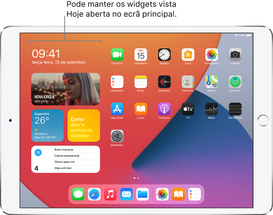Ecrã principal com widgets da vista Hoje – incluindo os widgets Fotografias, Meteorologia, Dicas e Lembretes – afixados ao ecrã principal junto aos ícones das aplicações.