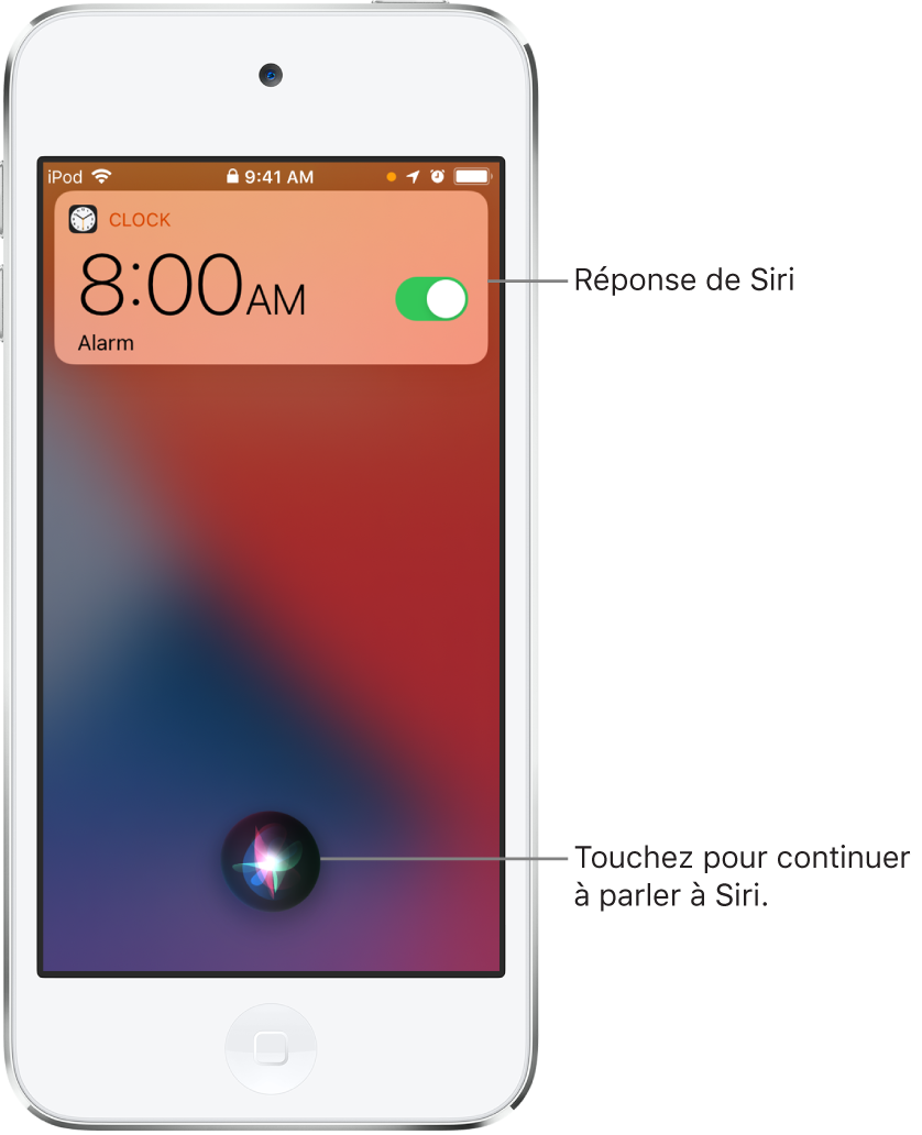 Siri sur l’écran verrouillé. Une notification de l’app Horloge indique qu’un réveil est activé pour 8 h. Un bouton au centre en bas de l’écran permet de continuer à parler à Siri.