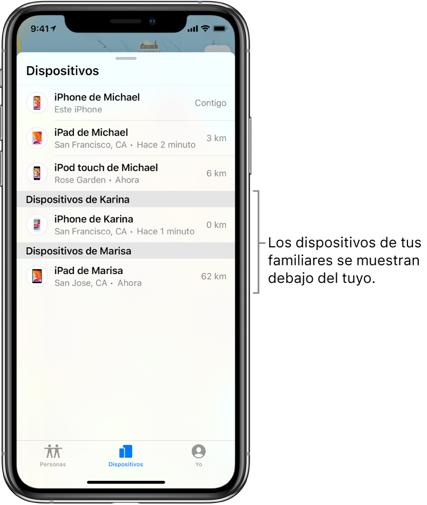La pestaña Dispositivos en Encontrar. Los dispositivos de Michael se encuentran en la parte superior de la lista. El iPhone de Karina y el iPad de Marisa se encuentran abajo.