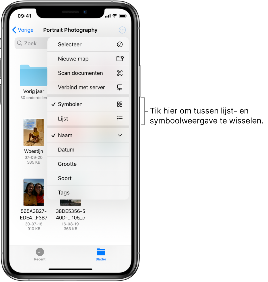 Een iCloud Drive-locatie voor fotografiebestanden. De onderdelen zijn op naam gesorteerd en bestaan uit een map met bouwplannen en zes documenten: 'Desert Stop', 'Karen Blue', 'Lakeside', 'Leafy Shadows', 'Mark Flip' en 'Susan Green'. Rechtsboven zie je een knop om te wisselen tussen de lijst- en symboolweergave.
