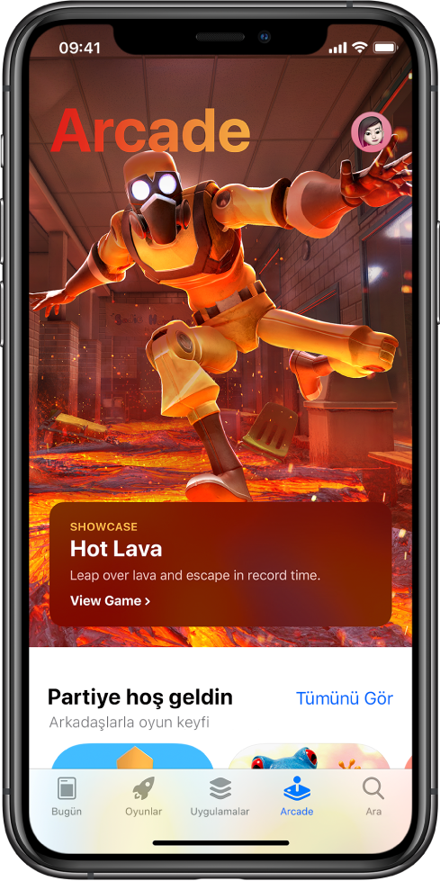 App Store’da, öne çıkan bir oyunu gösteren Arcade ekranı. Satın aldıklarınızı görüntülemek ve aboneliklerinizi yönetmek için dokunduğunuz profil resminiz sağ üstte. En altta soldan sağa doğru Bugün, Oyunlar, Uygulamalar, Arcade ve Ara sekmeleri var.